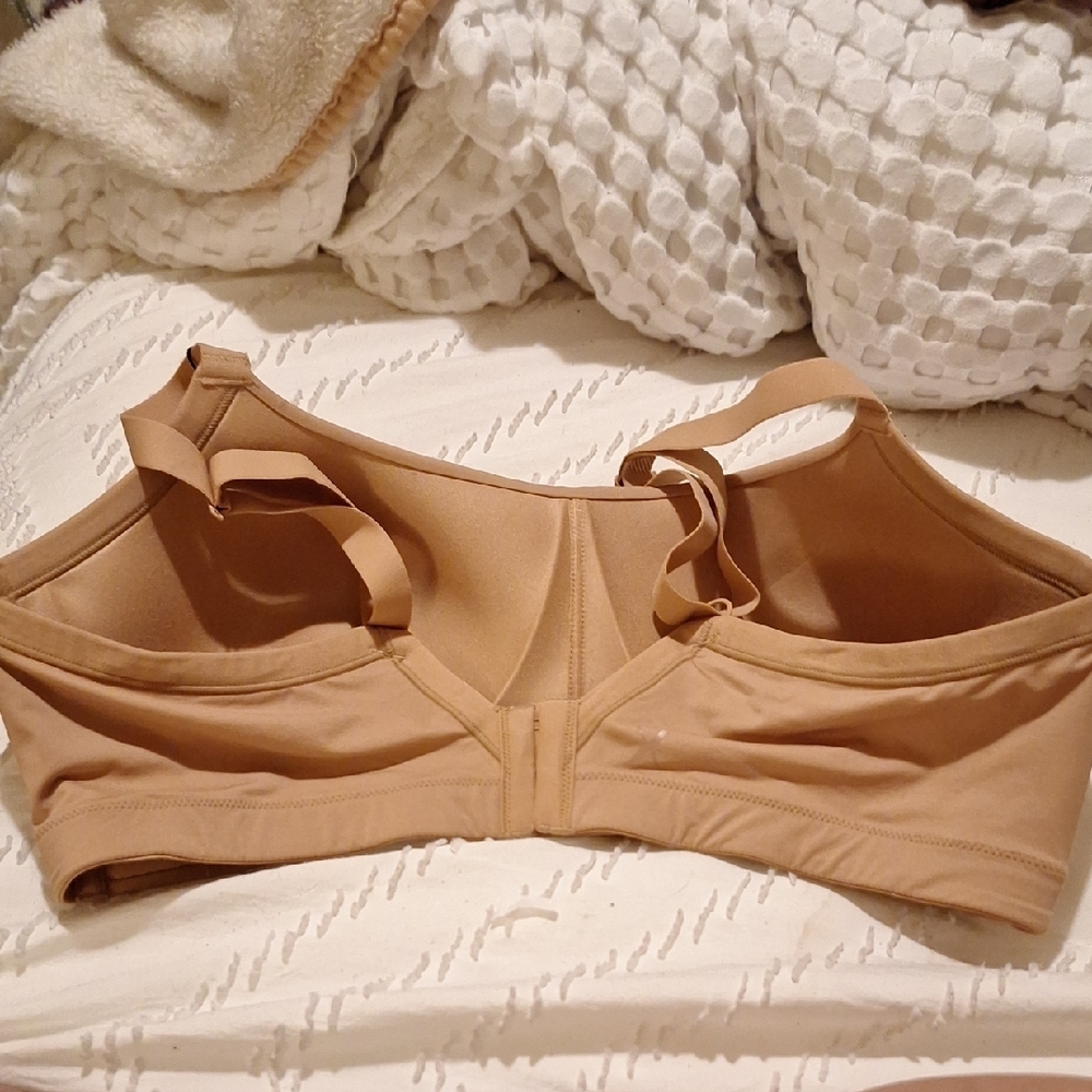 Knix Women's Nude Seamless Bra - Picture 2 of 3